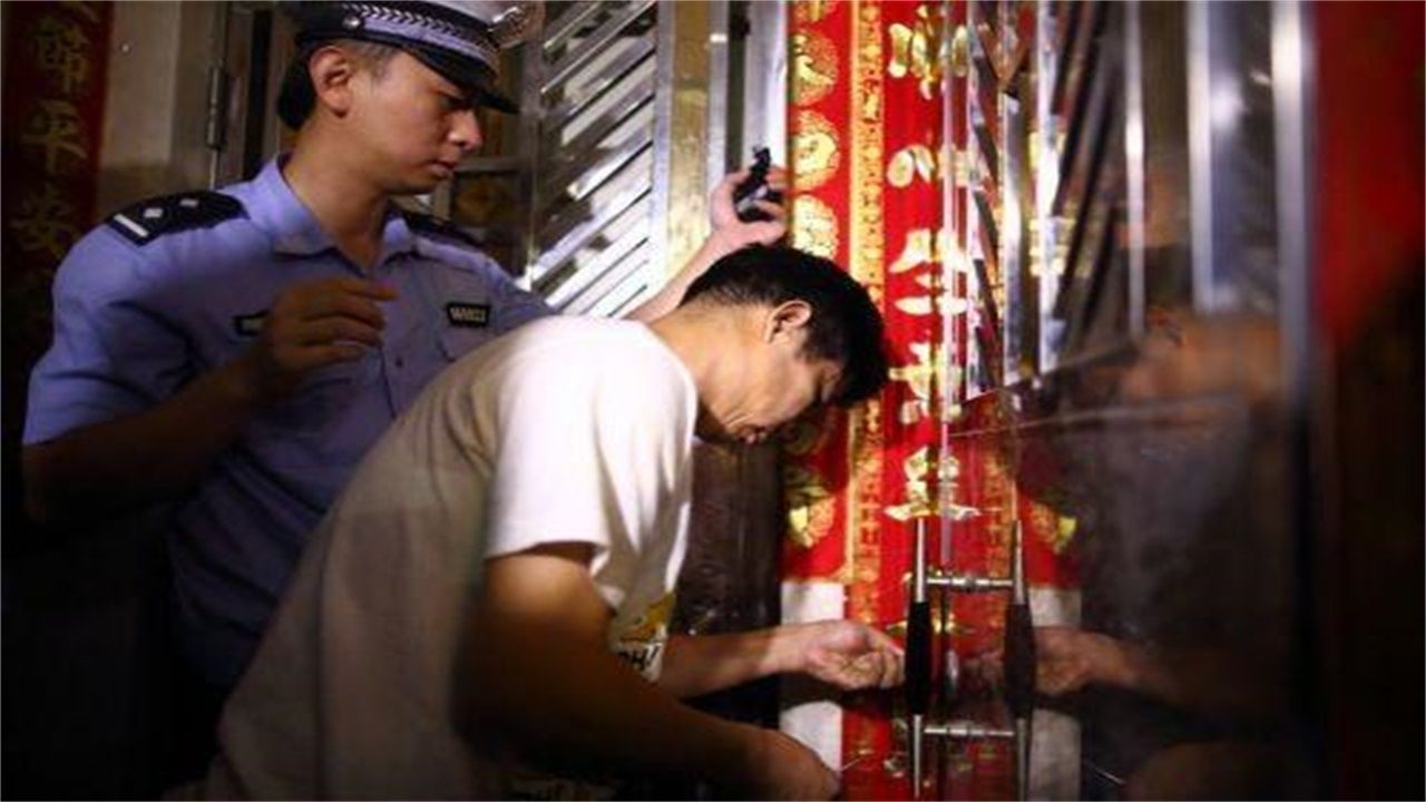 齐齐哈尔请开锁师傅开了锁后，师傅